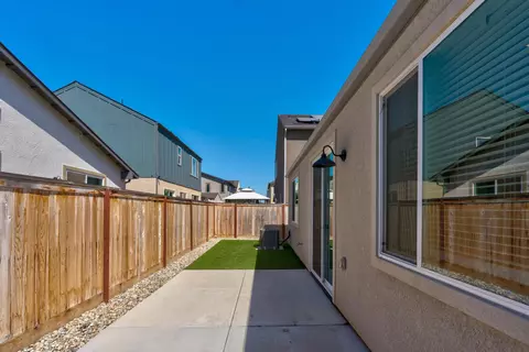 Exterior - 4035 Braden, Madera, CA 93636 photo 7 of 16