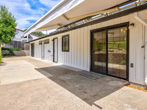 Exterior - 40446 Goldside Dr, Oakhurst, CA 93644 photo 9 of 14
