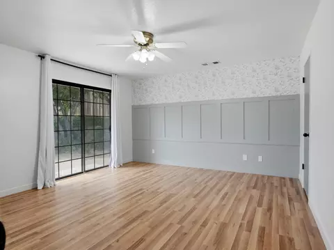 Living - 40446 Goldside Dr, Oakhurst, CA 93644 photo 6 of 6