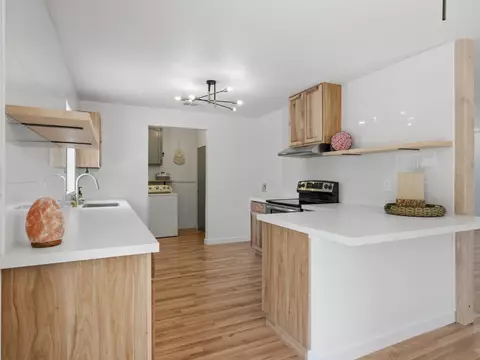 Kitchen - 40446 Goldside Dr, Oakhurst, CA 93644 photo 3 of 6