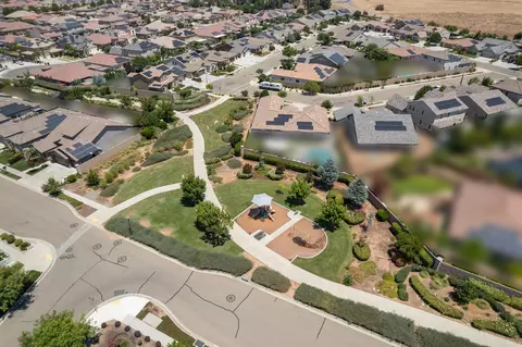 1276 N Redington Ave, Clovis, CA 93619 photo 54