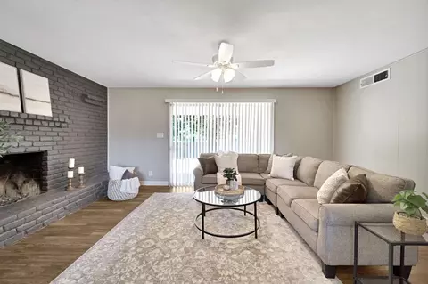 5455 N Bond St, Fresno, CA 93710