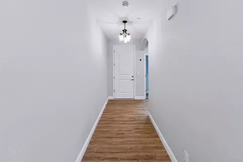 Entry Way - 1140 Wasatch Dr, Madera, CA 93638 photo 1 of 3