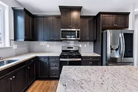 Kitchen - 1140 Wasatch Dr, Madera, CA 93638 photo 4 of 4