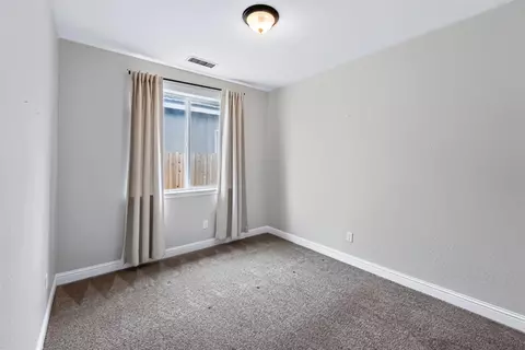 Bedroom - 1140 Wasatch Dr, Madera, CA 93638 photo 6 of 7