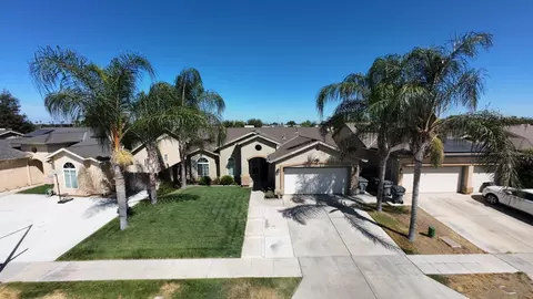 2449 S Lind Ave, Fresno, CA 93725