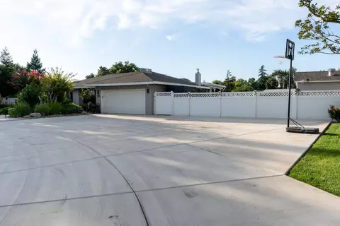 Exterior - 2830 Dunn Rd, Merced, CA 95340 photo 5 of 27
