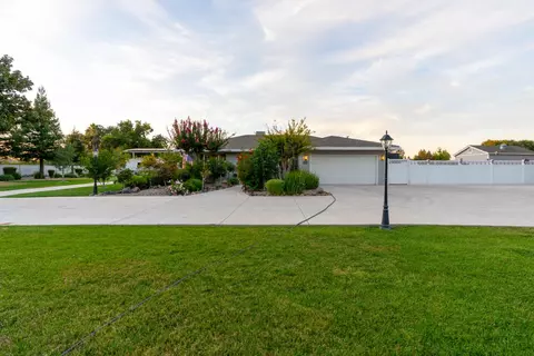 Exterior - 2830 Dunn Rd, Merced, CA 95340 photo 1 of 27