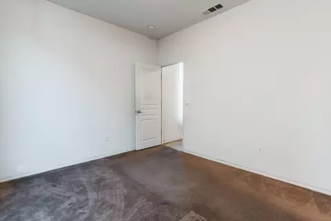 Bedroom - 5145 E Benjamin Ave, Fresno, CA 93727 photo 10 of 11