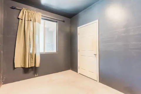 Bedroom - 5145 E Benjamin Ave, Fresno, CA 93727 photo 1 of 11