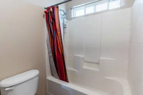 Bath - 5145 E Benjamin Ave, Fresno, CA 93727 photo 2 of 7