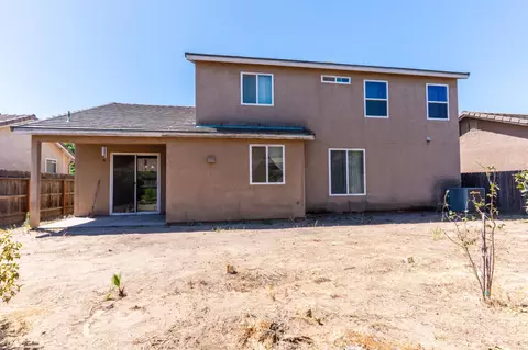 Exterior - 5145 E Benjamin Ave, Fresno, CA 93727 photo 5 of 9