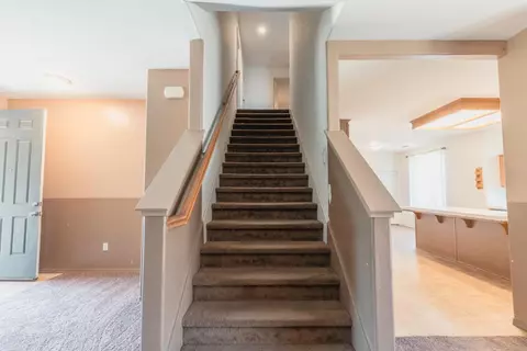 Entry Way - 5145 E Benjamin Ave, Fresno, CA 93727 photo 5 of 6