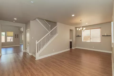 3569 Portals Ave, Clovis, CA 93619 photo 4