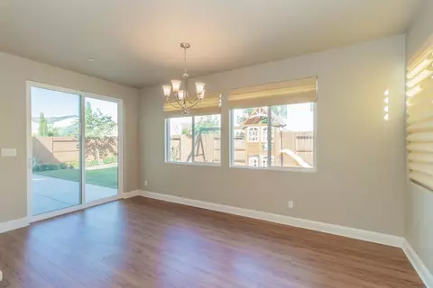 3569 Portals Ave, Clovis, CA 93619 photo 10