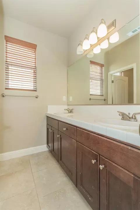 3569 Portals Ave, Clovis, CA 93619 photo 24