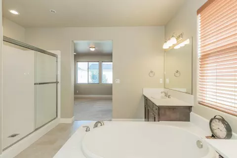 3569 Portals Ave, Clovis, CA 93619 photo 20