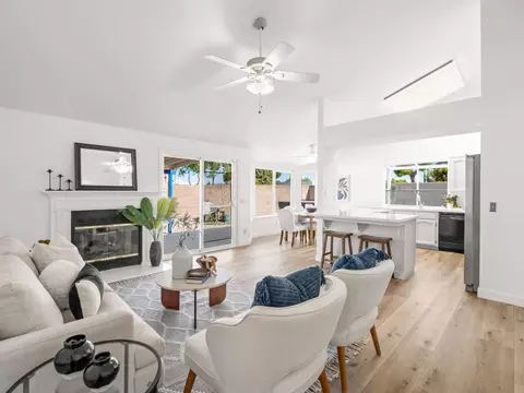 Living - 225 N Acacia Ave, Clovis, CA 93612 photo 4 of 6