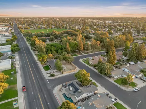 View/Area - 225 N Acacia Ave, Clovis, CA 93612 photo 2 of 3