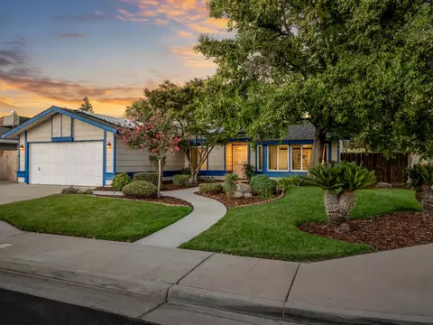 Exterior - 225 N Acacia Ave, Clovis, CA 93612 photo 9 of 9