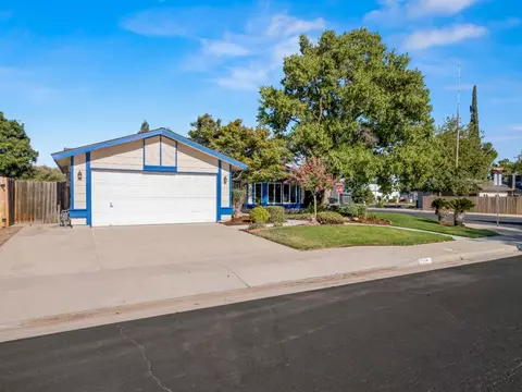 Other - 225 N Acacia Ave, Clovis, CA 93612 photo 2 of 7