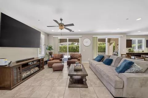 Living - 3435 Bellaire Ave, Clovis, CA 93619 photo 2 of 3