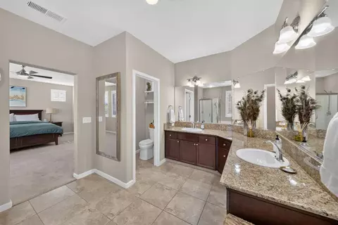 Bath - 3435 Bellaire Ave, Clovis, CA 93619 photo 5 of 6