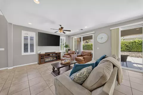 Living - 3435 Bellaire Ave, Clovis, CA 93619 photo 3 of 3