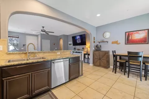 3825 E Cherry Ave, Visalia, CA 93292 photo 16