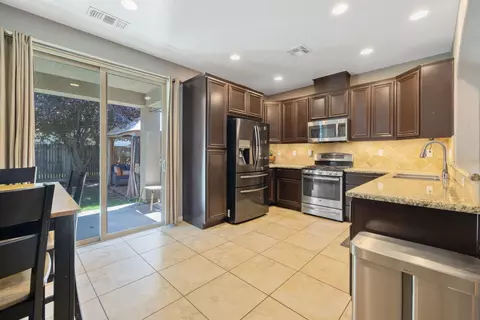 3825 E Cherry Ave, Visalia, CA 93292 photo 12
