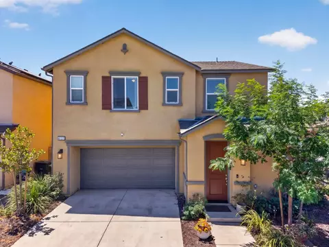 6137 W Richert Ave, Fresno, CA 93723