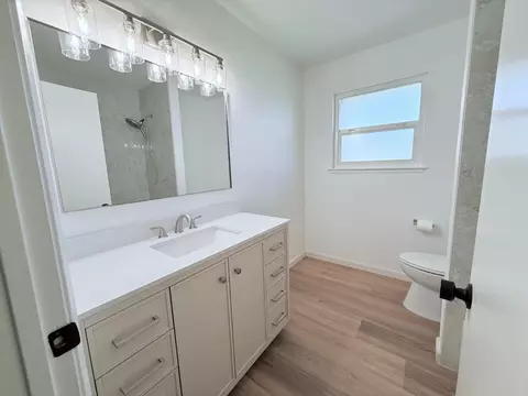 Bath - 1537 Gettysburg Ave, Clovis, CA 93611 photo 1 of 6