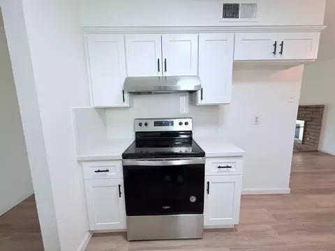 Kitchen - 1537 Gettysburg Ave, Clovis, CA 93611 photo 3 of 3