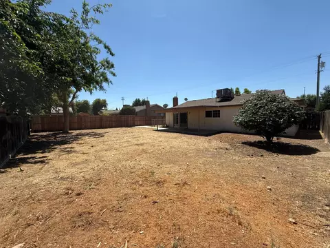 Exterior - 1537 Gettysburg Ave, Clovis, CA 93611 photo 3 of 4