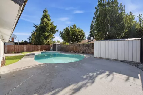 Exterior - 1064 Carey Ave, Clovis, CA 93611 photo 2 of 6