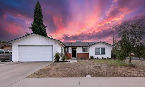 Exterior - 2404 Dewitt Ave, Clovis, CA 93612 photo 2 of 8