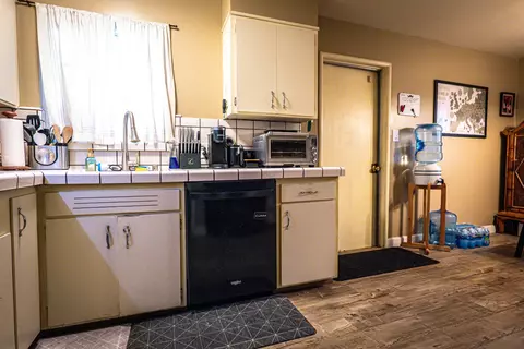 Kitchen - 2404 Dewitt Ave, Clovis, CA 93612 photo 4 of 4