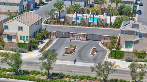View/Area - 1108 W Encore Way W, Madera, CA 93636 photo 2 of 4
