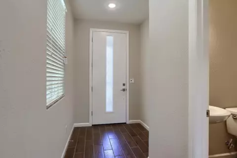 Entry Way - 1108 W Encore Way W, Madera, CA 93636 photo 3 of 4