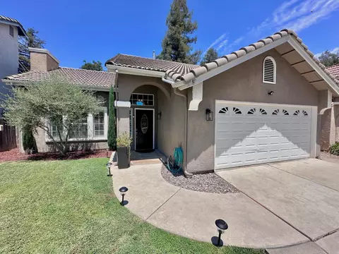1426 E Salem Ave, Fresno, CA 93720