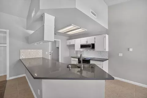 Kitchen - 2539 Stuart Ave, Clovis, CA 93611 photo 3 of 3