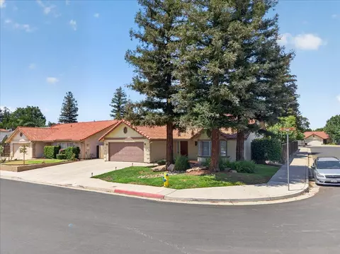 Exterior - 2539 Stuart Ave, Clovis, CA 93611 photo 9 of 9