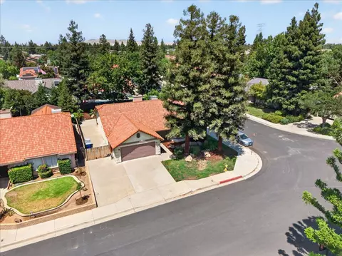 View/Area - 2539 Stuart Ave, Clovis, CA 93611 photo 7 of 9