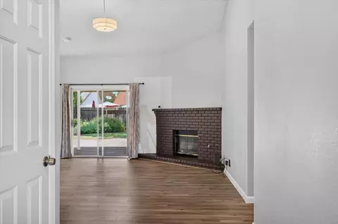 Living - 2539 Stuart Ave, Clovis, CA 93611 photo 1 of 8