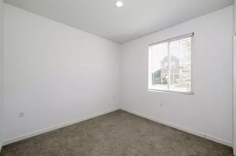 Bedroom - 1069 Wolverton Way W, Madera, CA 93636 photo 6 of 6