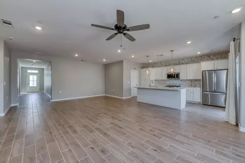 Living - 1069 Wolverton Way W, Madera, CA 93636 photo 1 of 4