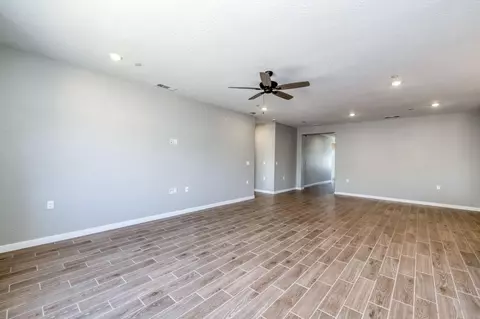 Living - 1069 Wolverton Way W, Madera, CA 93636 photo 4 of 4