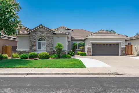 Exterior - 1670 N Filbert Ave, Clovis, CA 93619 photo 8 of 8