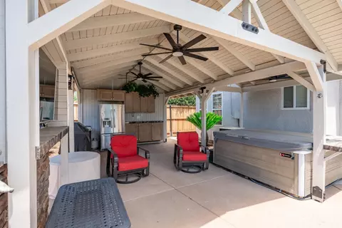 Exterior - 1670 N Filbert Ave, Clovis, CA 93619 photo 5 of 8