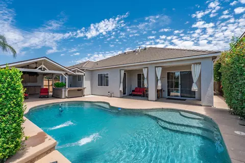 Exterior - 1670 N Filbert Ave, Clovis, CA 93619 photo 2 of 8